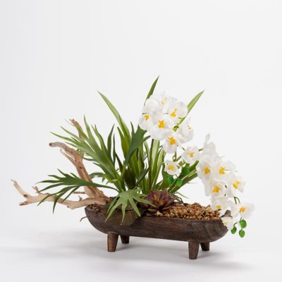 White wild flowers in glass hurricane vase - D&amp;W Silks